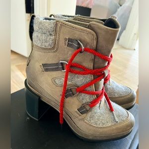Sorel Blake Lace Size 8. Worn only once. Box included if desired